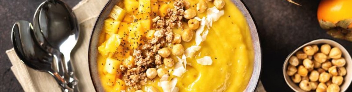 Tropical Coconut Bowl με Μάνγκο & Ανανά