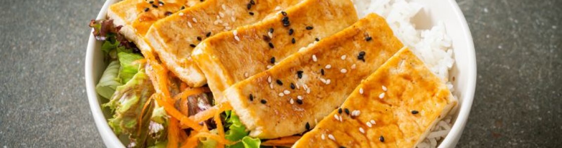 Ρύζι με Τόφου, Κάρυ και Λαχανικά